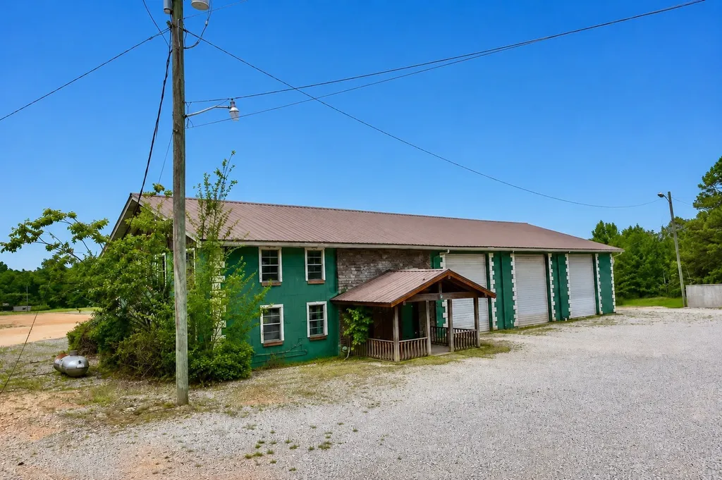 23980 Highway 84 Grove Hill AL 36451
