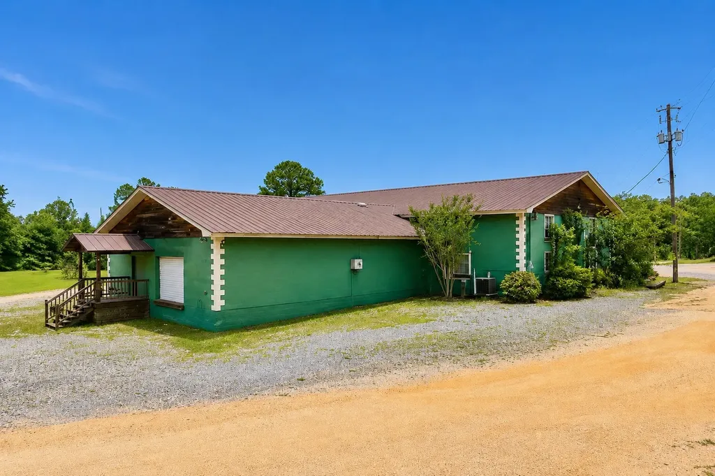 23980 Highway 84 Grove Hill AL 36451