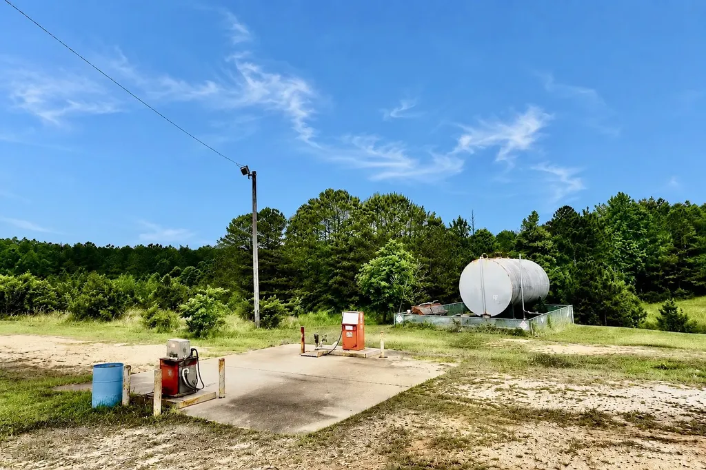 23980 Highway 84 Grove Hill AL 36451