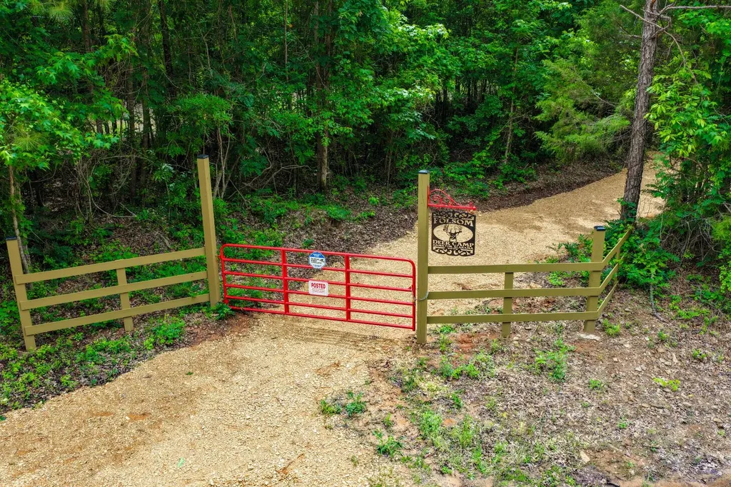 1 County Road 94 Hamilton AL 35570