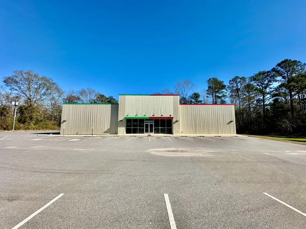 365 River Street East Coffeeville AL 36524