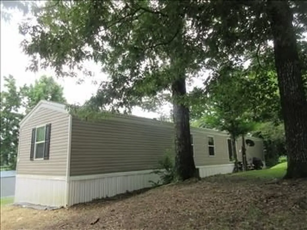 76 Heathermoore Circle Moody AL 35004