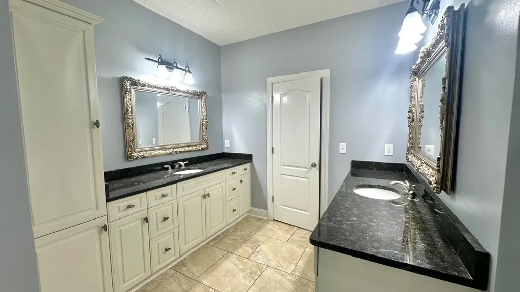 516 Whispering Wind Way Deatsville AL 36022
