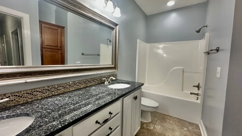 516 Whispering Wind Way Deatsville AL 36022