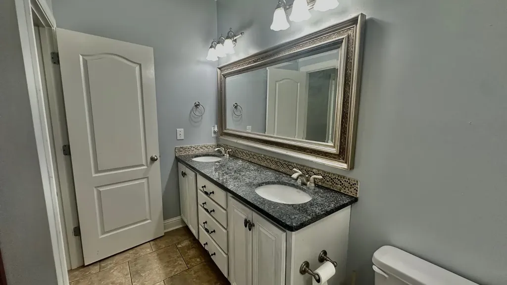 516 Whispering Wind Way Deatsville AL 36022