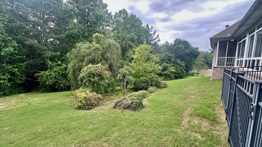 516 Whispering Wind Way Deatsville AL 36022