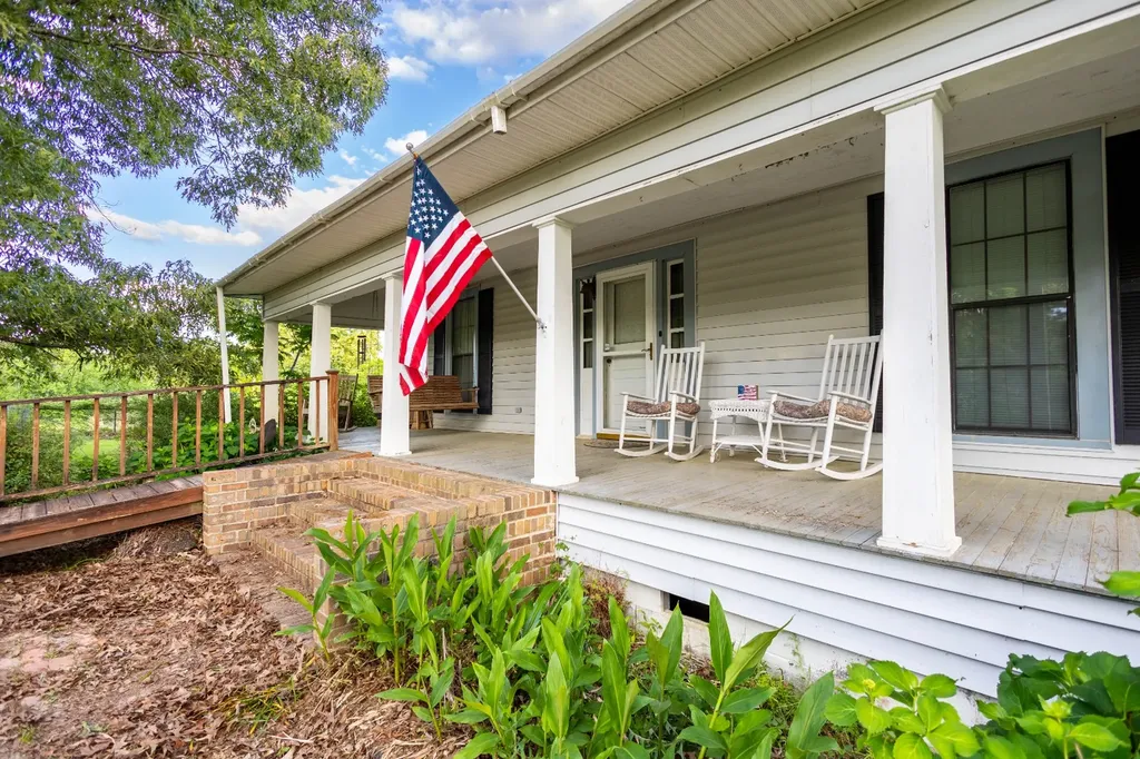 1683 W Mill Street Georgiana AL 36033