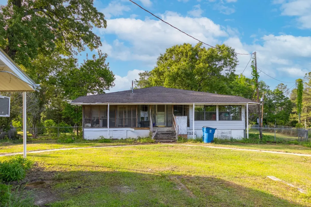 1683 W Mill Street Georgiana AL 36033