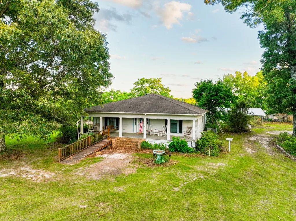 1683 W Mill Street Georgiana AL 36033