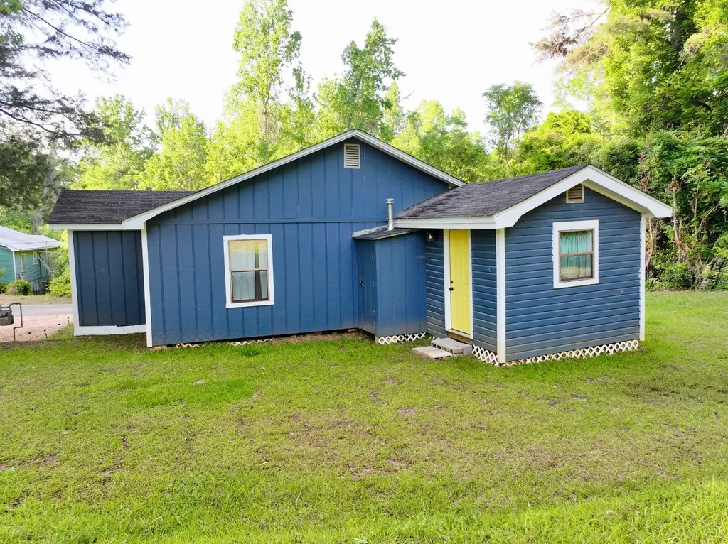 329 Morris Street Grove Hill AL 36451