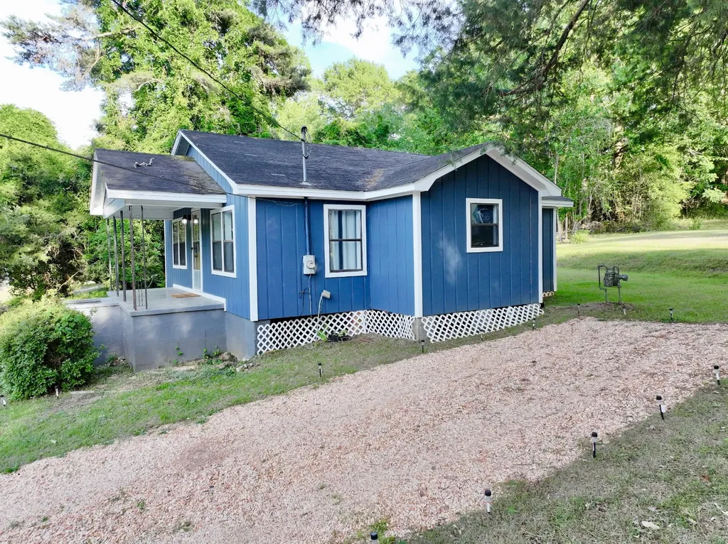 329 Morris Street Grove Hill AL 36451