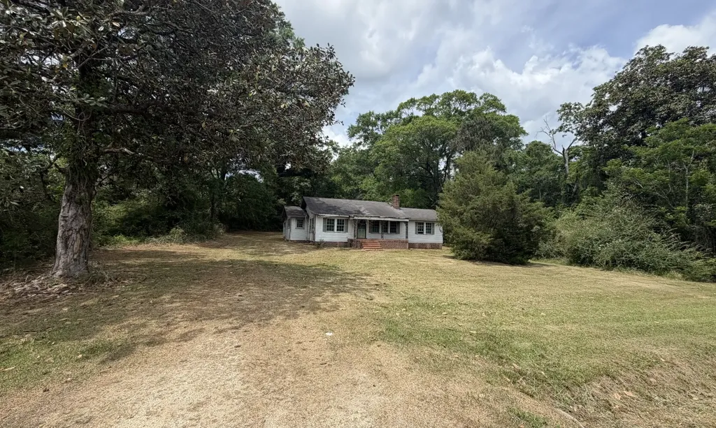 2855 Douglas Avenue Brewton AL 36426
