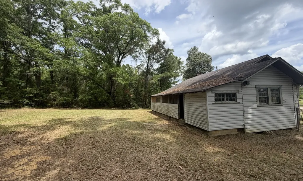 2855 Douglas Avenue Brewton AL 36426
