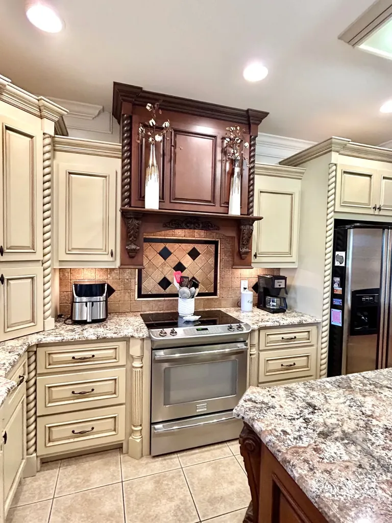 252 Plantation Springs Drive Florence AL 35630