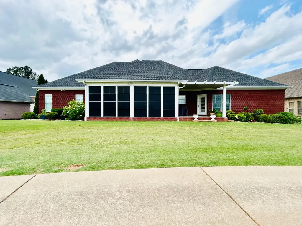 252 Plantation Springs Drive Florence AL 35630