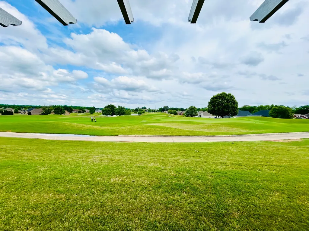 252 Plantation Springs Drive Florence AL 35630