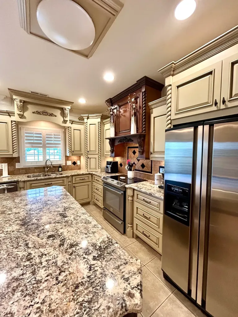 252 Plantation Springs Drive Florence AL 35630