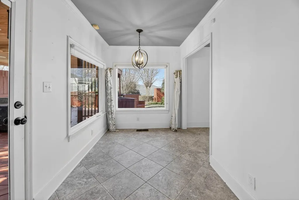 2738 Hilltop Circle Gadsden AL 35904