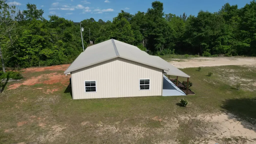 1297 Ernest Everett Road Vinegar Bend AL 36584