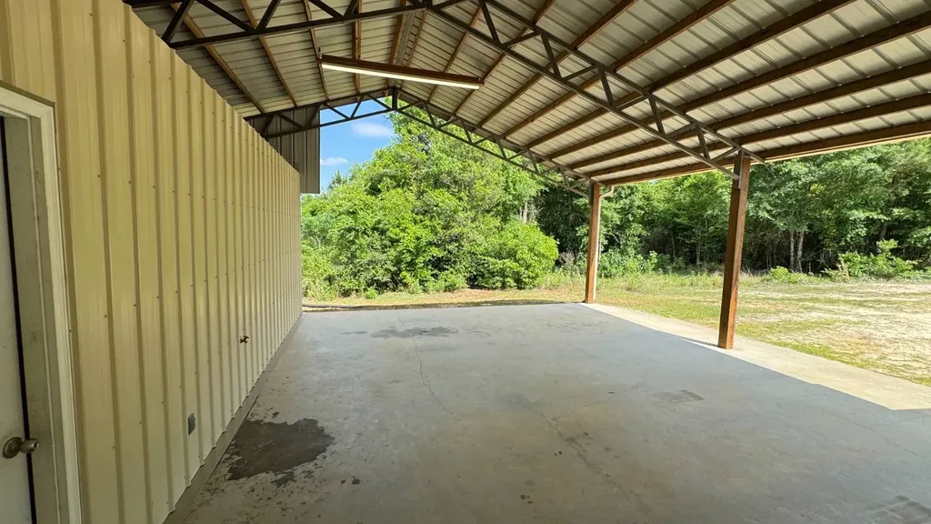 1297 Ernest Everett Road Vinegar Bend AL 36584