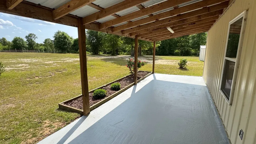 1297 Ernest Everett Road Vinegar Bend AL 36584