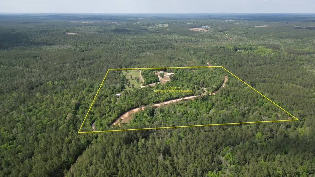 1297 Ernest Everett Road Vinegar Bend AL 36584