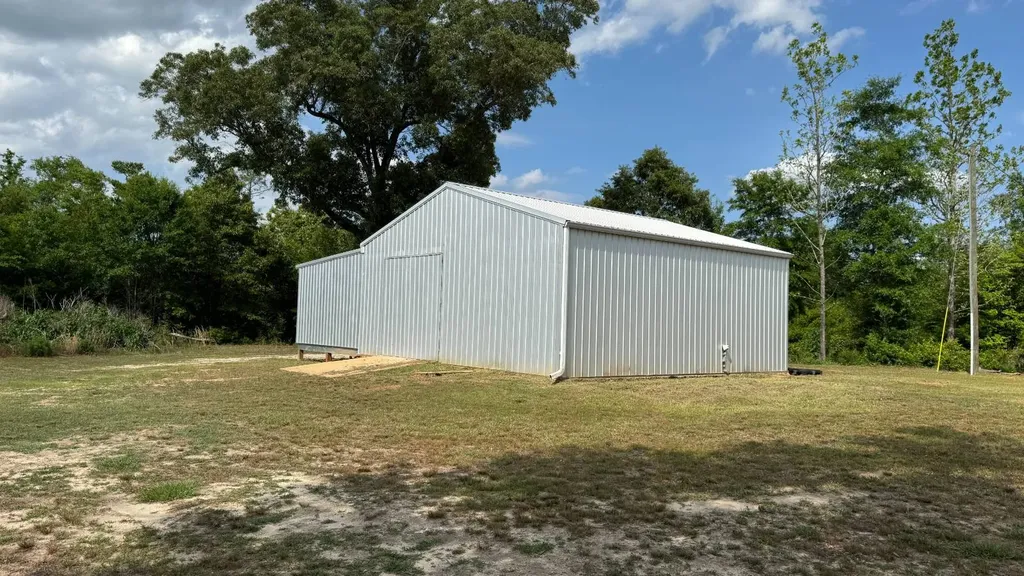 1297 Ernest Everett Road Vinegar Bend AL 36584