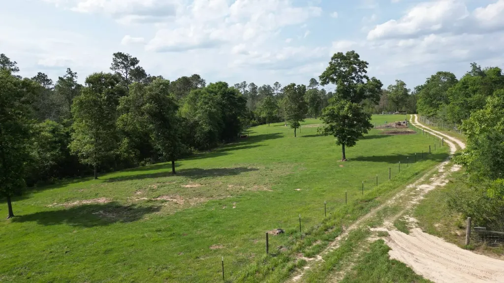 1297 Ernest Everett Road Vinegar Bend AL 36584