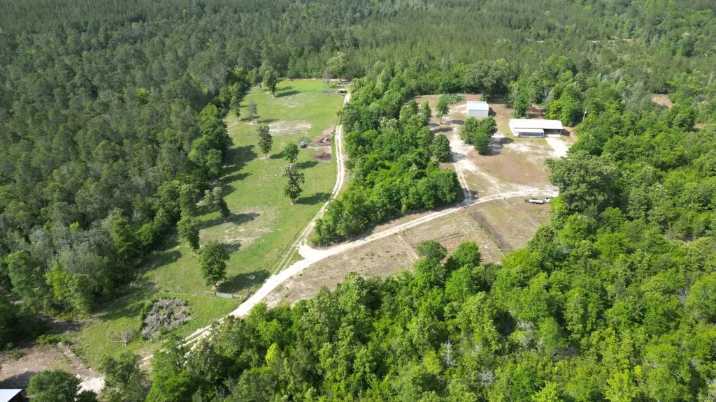 1297 Ernest Everett Road Vinegar Bend AL 36584