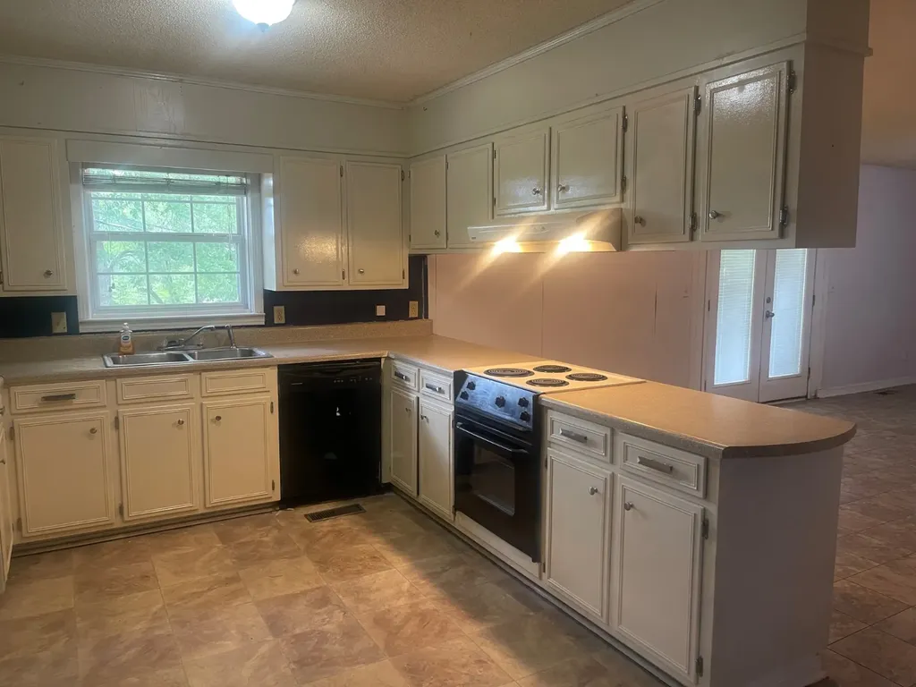 316 Highland Avenue Thomasville AL 36784