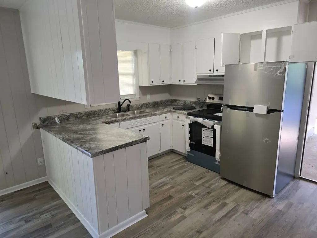 1327 Mixon School Road Ozark AL 36360