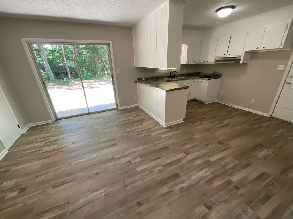 1327 Mixon School Road Ozark AL 36360