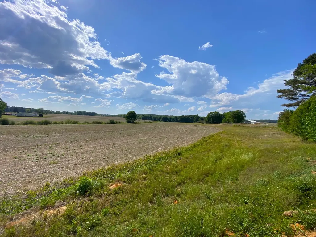 3184 Us-hwy 43 Fayette AL 35555