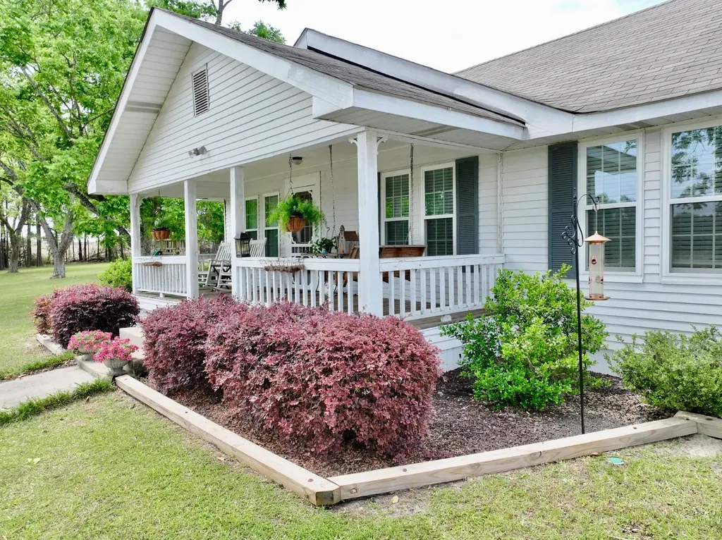 12601 Highway 43 Grove Hill AL 36451