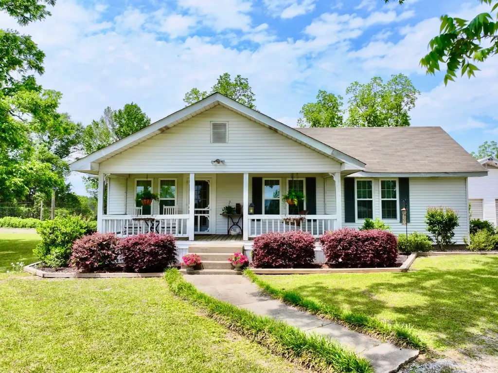12601 Highway 43 Grove Hill AL 36451