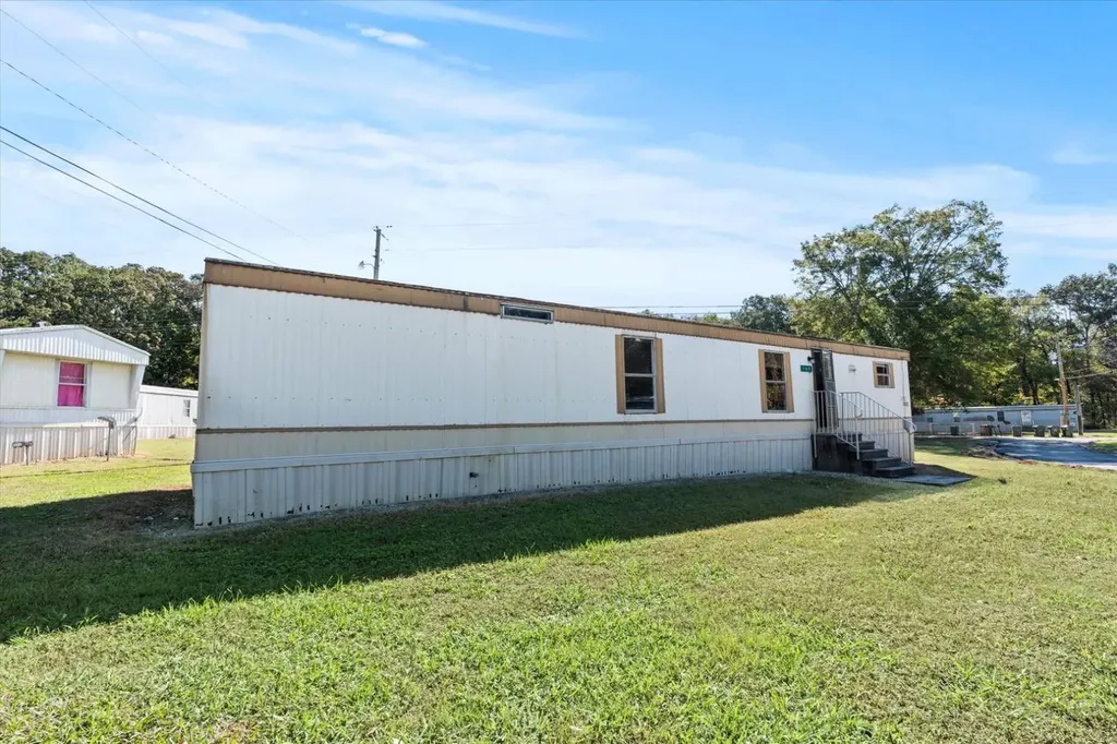 107 Cameron Circle Muscle Shoals AL 35661