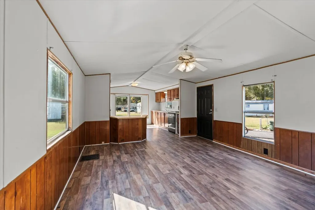 107 Cameron Circle Muscle Shoals AL 35661