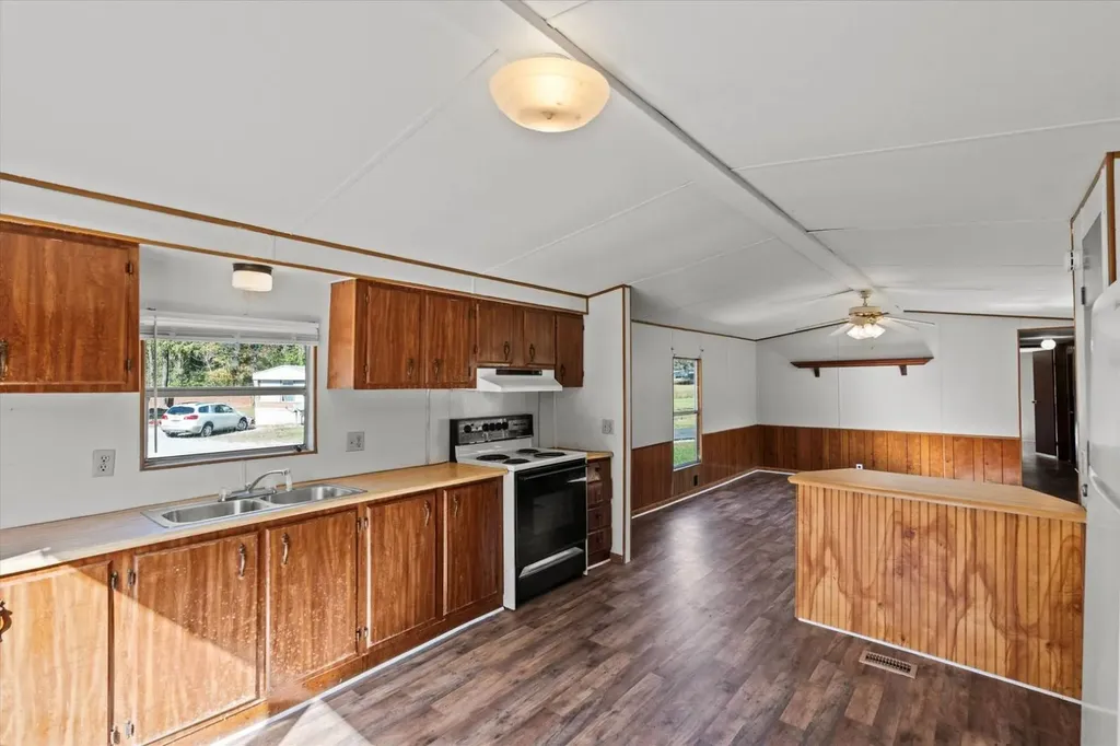 107 Cameron Circle Muscle Shoals AL 35661