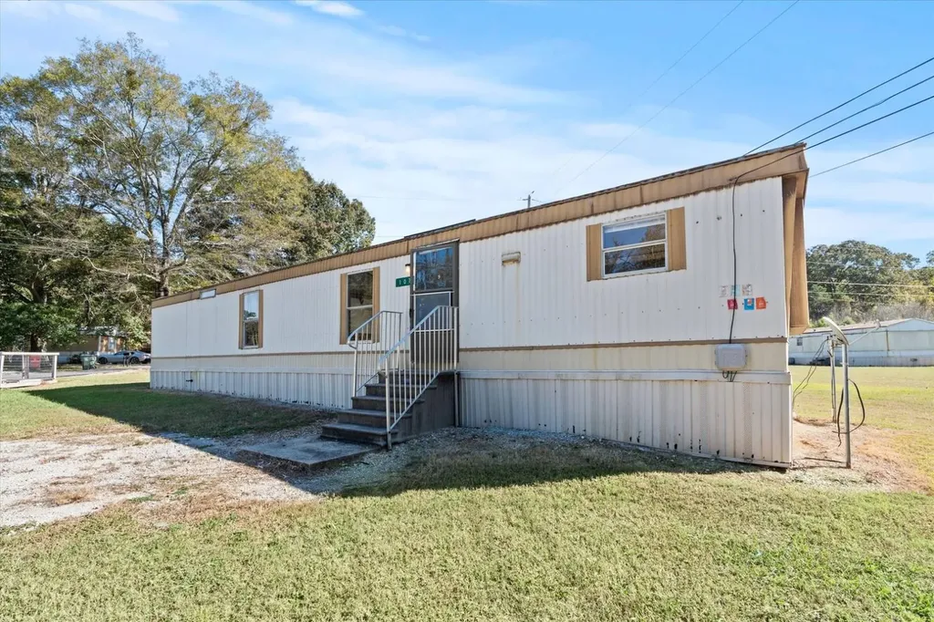 107 Cameron Circle Muscle Shoals AL 35661