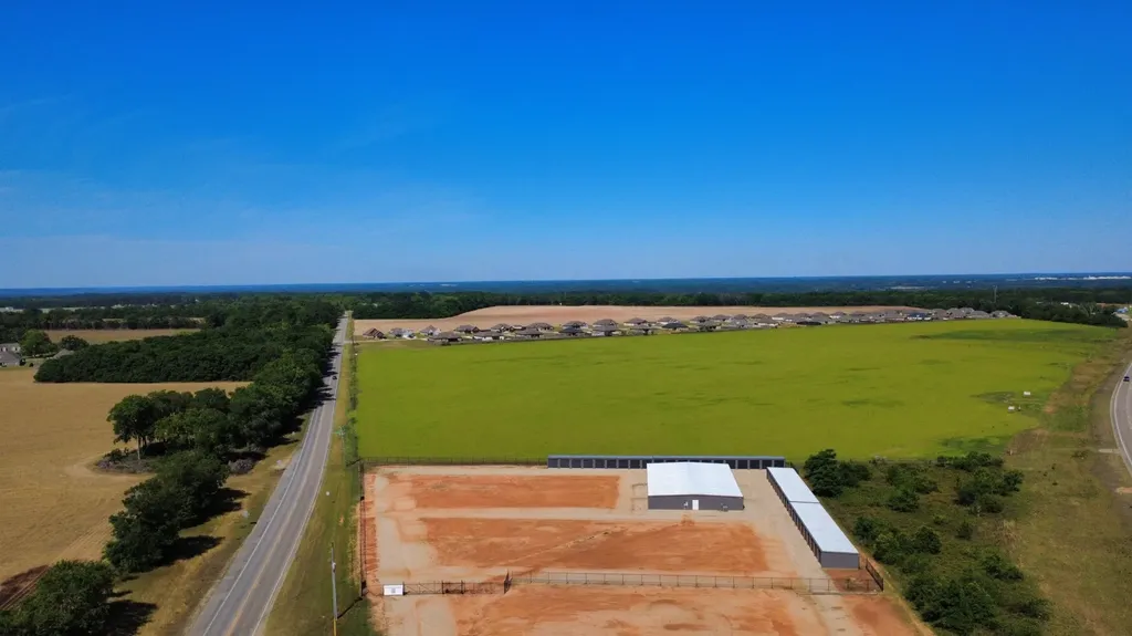 40 W St Highway 92 Newton AL 36352