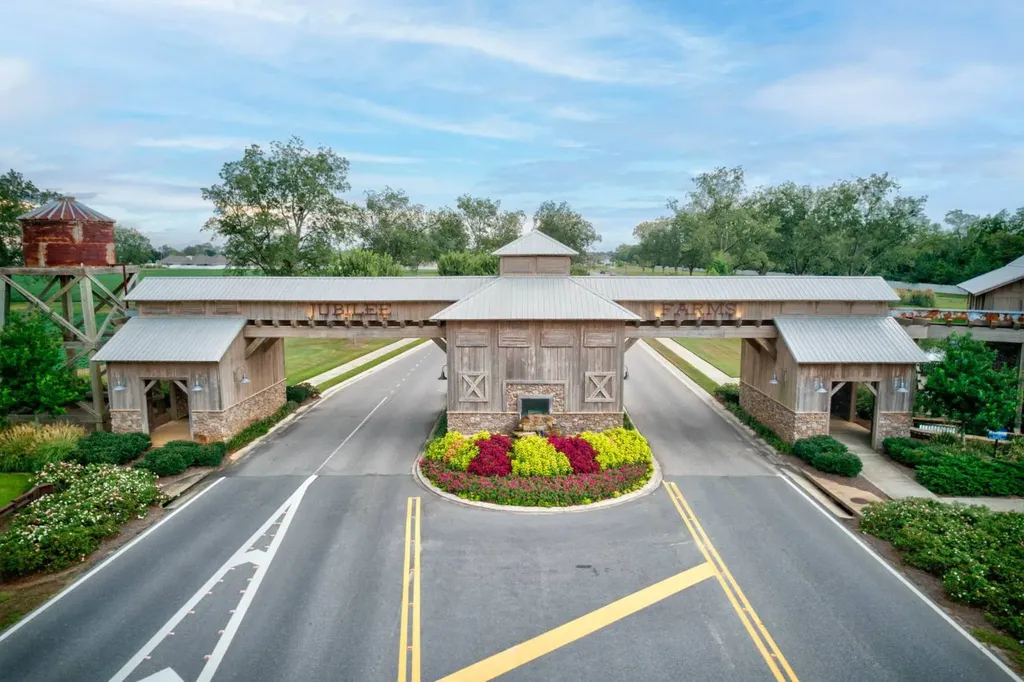 24585 Smarty Jones Circle Daphne AL 36526