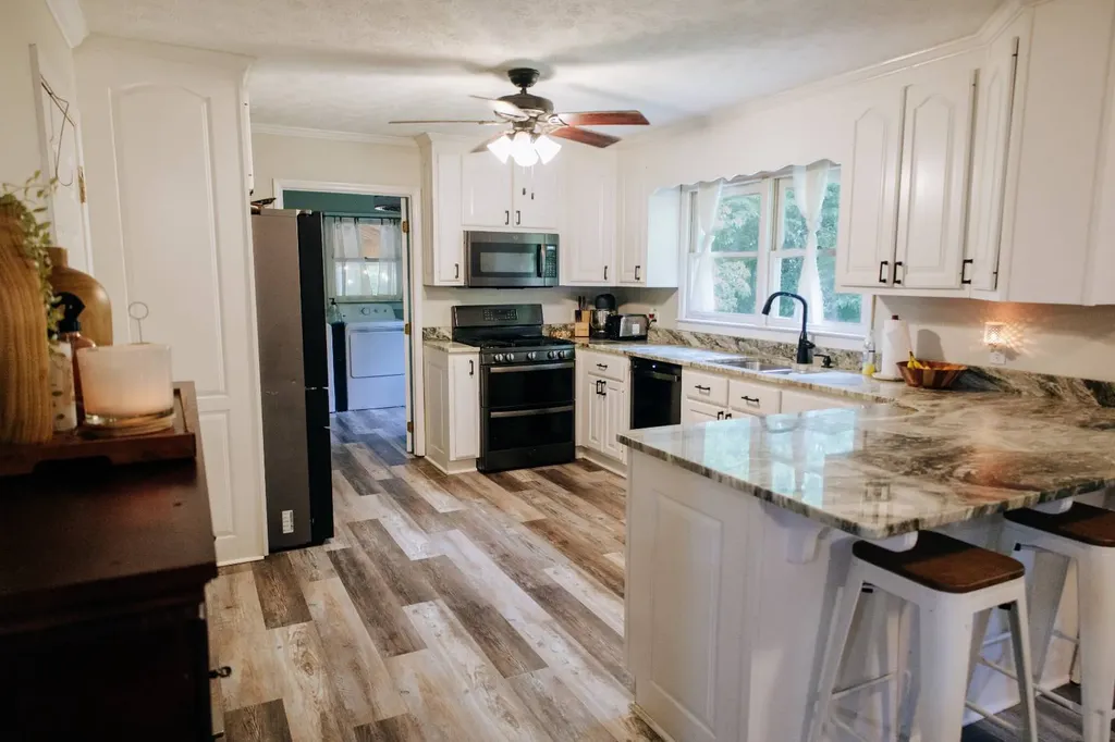 1202 Walker Drive Glencoe AL 35905