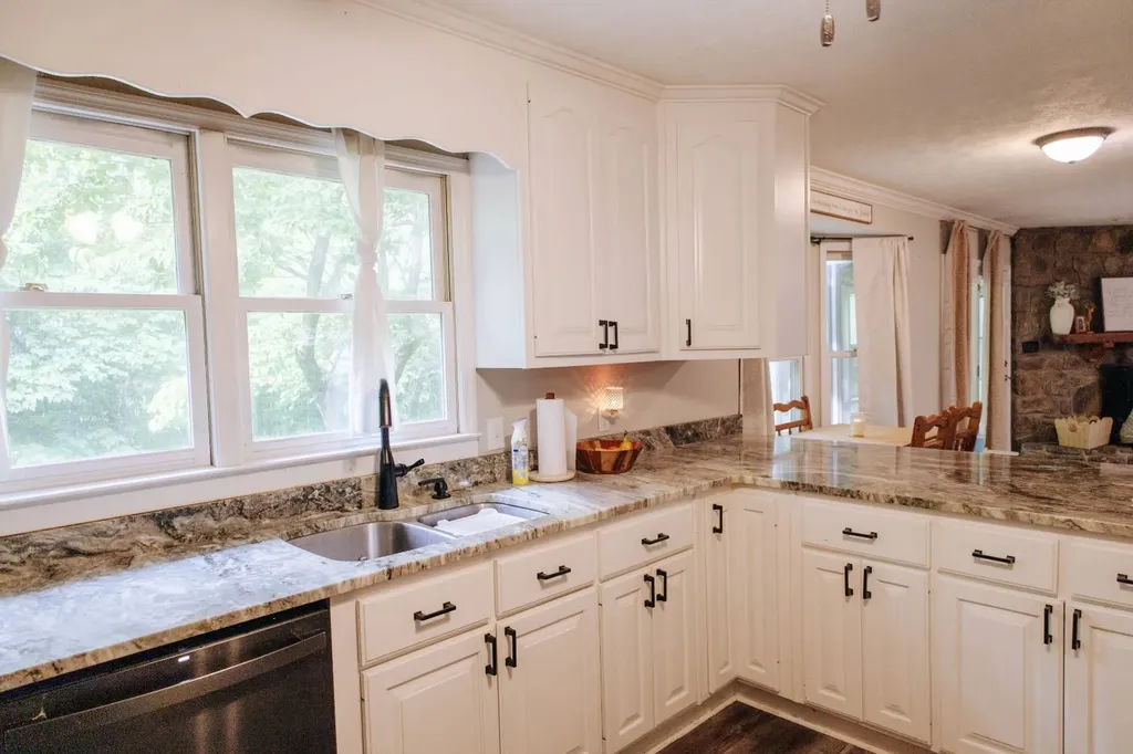 1202 Walker Drive Glencoe AL 35905