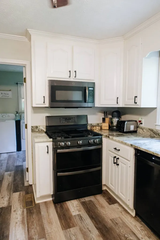 1202 Walker Drive Glencoe AL 35905
