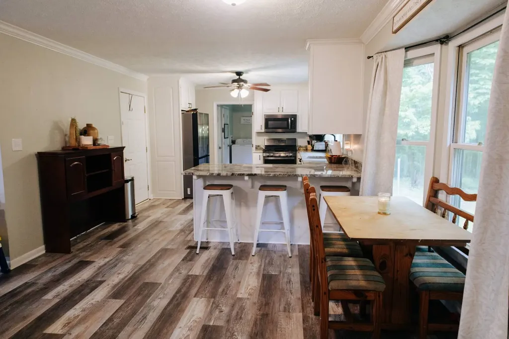 1202 Walker Drive Glencoe AL 35905