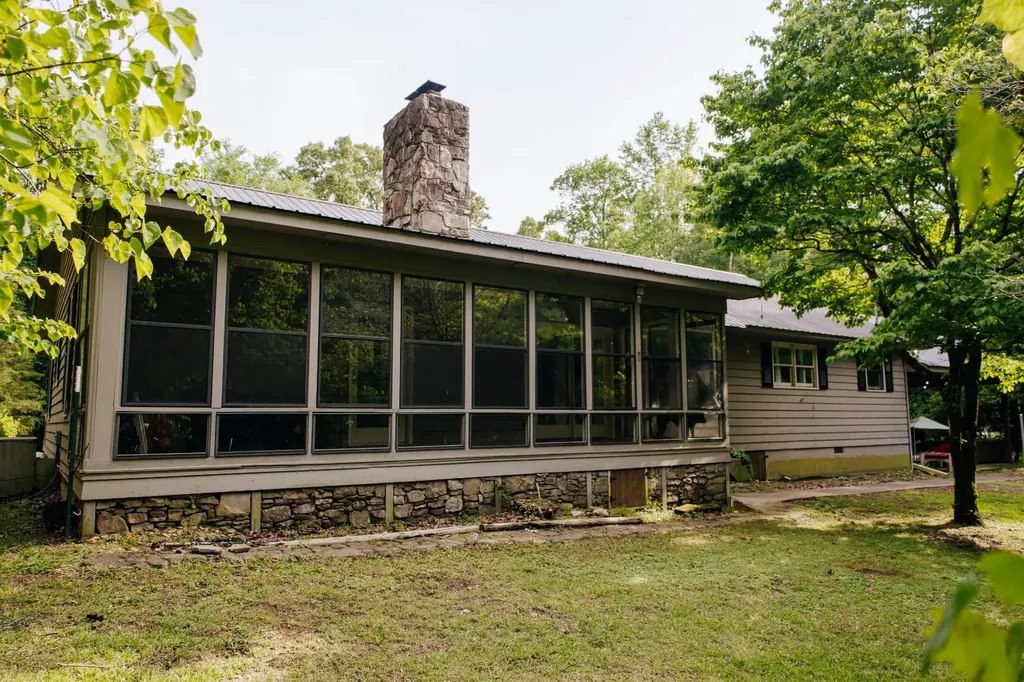 1202 Walker Drive Glencoe AL 35905