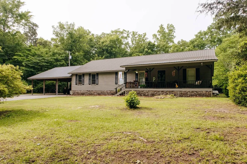 1202 Walker Drive Glencoe AL 35905