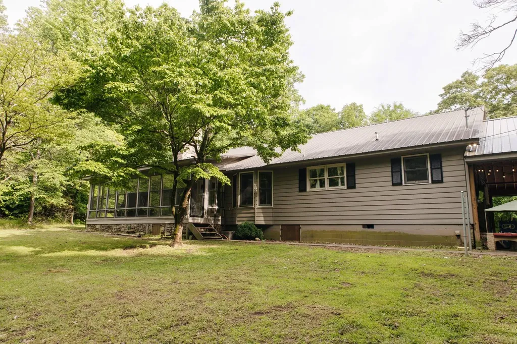 1202 Walker Drive Glencoe AL 35905