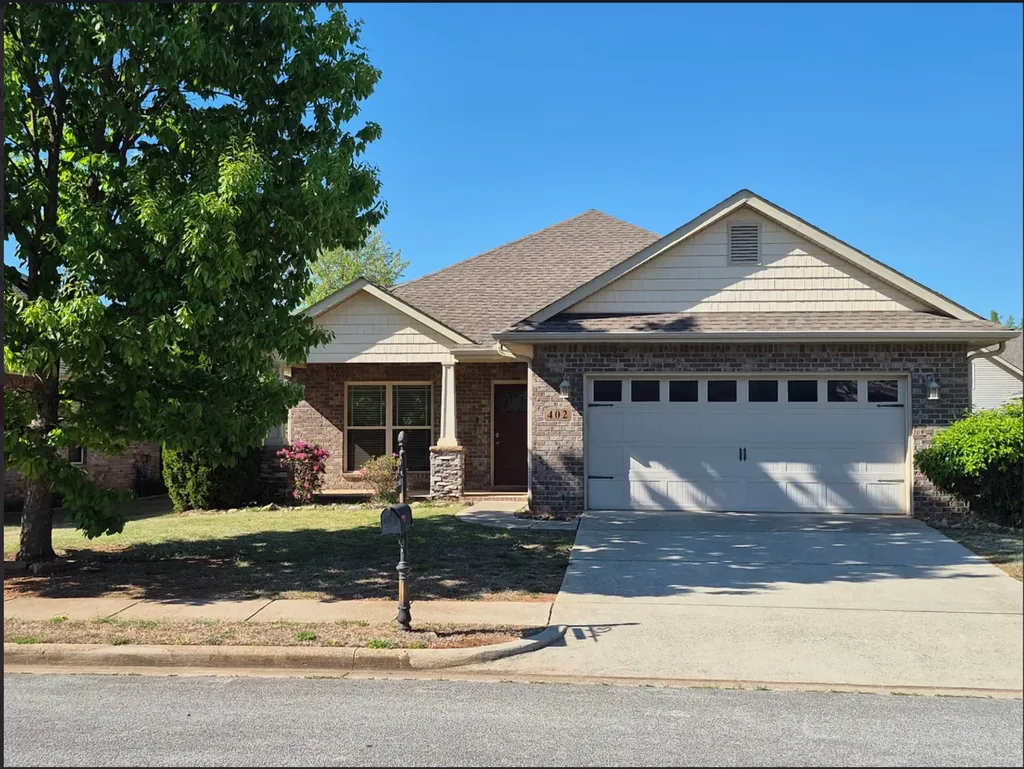 402 Bay Tree Huntsville AL 35824