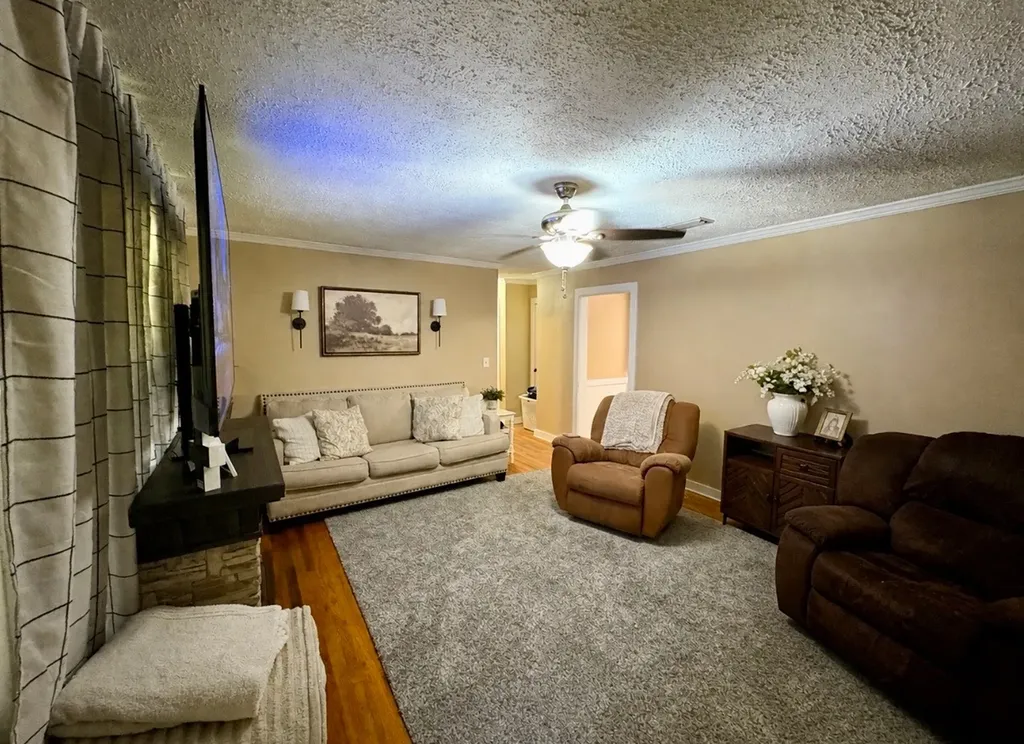 1095 Paragon Road Gilbertown AL 36908